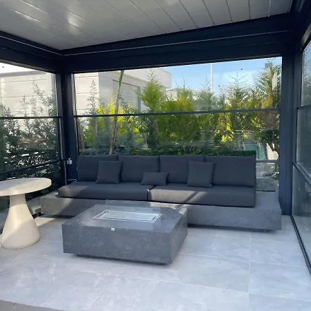 Roza - Private Pool & Garden In * Kusadası