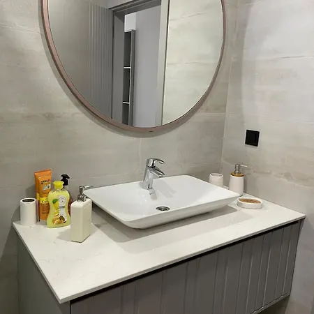 Roza - Private Pool & Garden In Appartement Kusadası