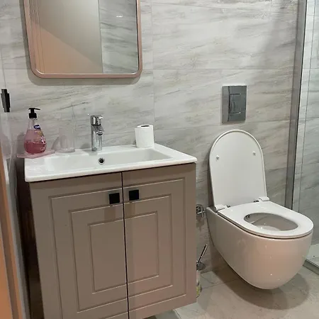 Roza - Private Pool & Garden In Appartement *